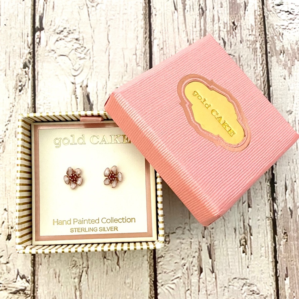 (NWB) 925 Sterling Silver Flower 🌸 Stud Earrings